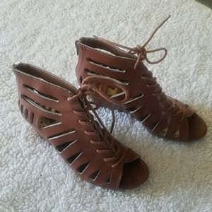 Brash 2in sandals size 6